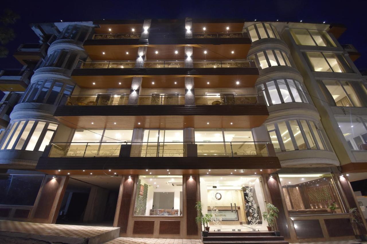 Hotel The Royal Castle Hot And Cold Centralized Dharamshala Exterior foto