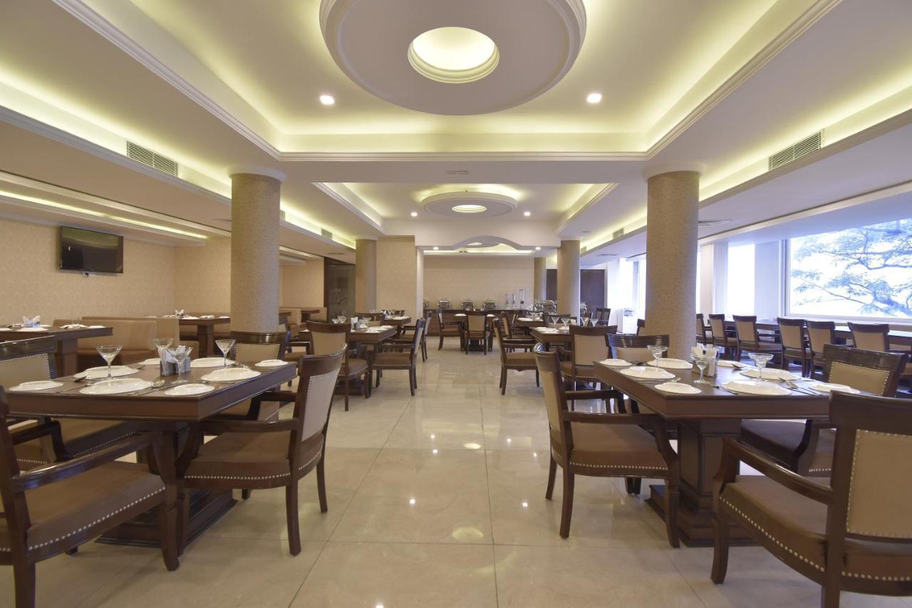 Hotel The Royal Castle Hot And Cold Centralized Dharamshala Exterior foto