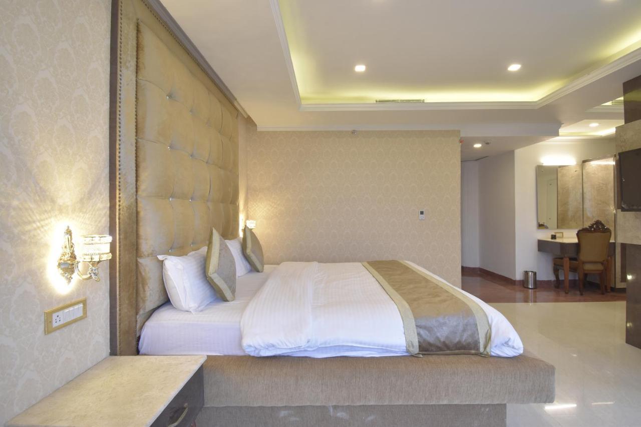 Hotel The Royal Castle Hot And Cold Centralized Dharamshala Exterior foto