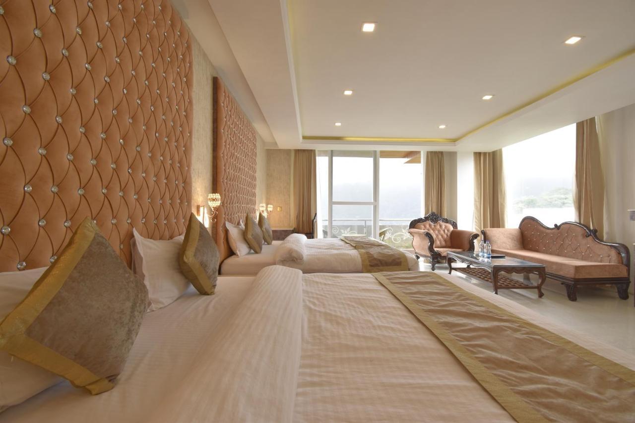 Hotel The Royal Castle Hot And Cold Centralized Dharamshala Exterior foto