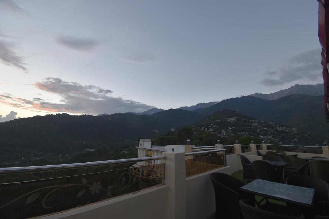 Hotel The Royal Castle Hot And Cold Centralized Dharamshala Exterior foto
