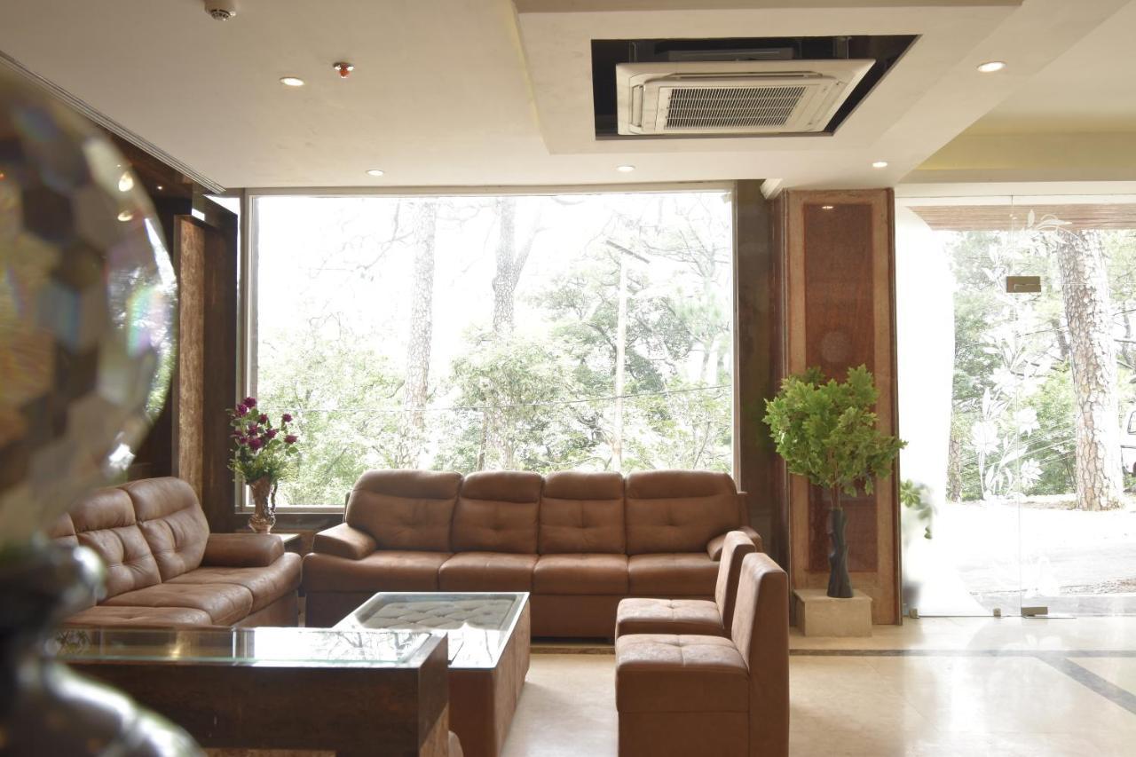 Hotel The Royal Castle Hot And Cold Centralized Dharamshala Exterior foto